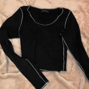 brandy melville long sleeve contrast stitch top